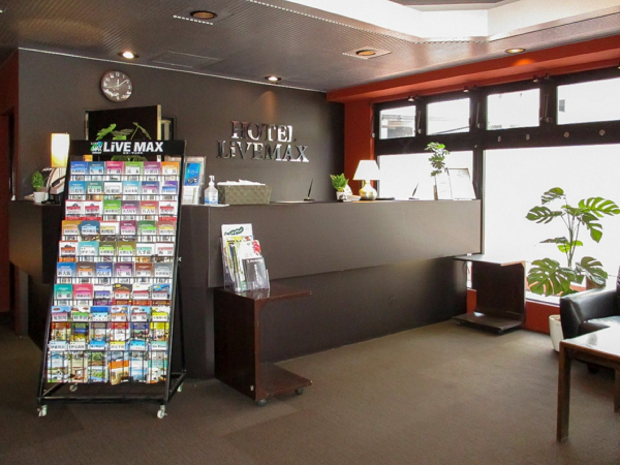 HOTEL LiVEMAX BUDGET Fuchu Exterior foto